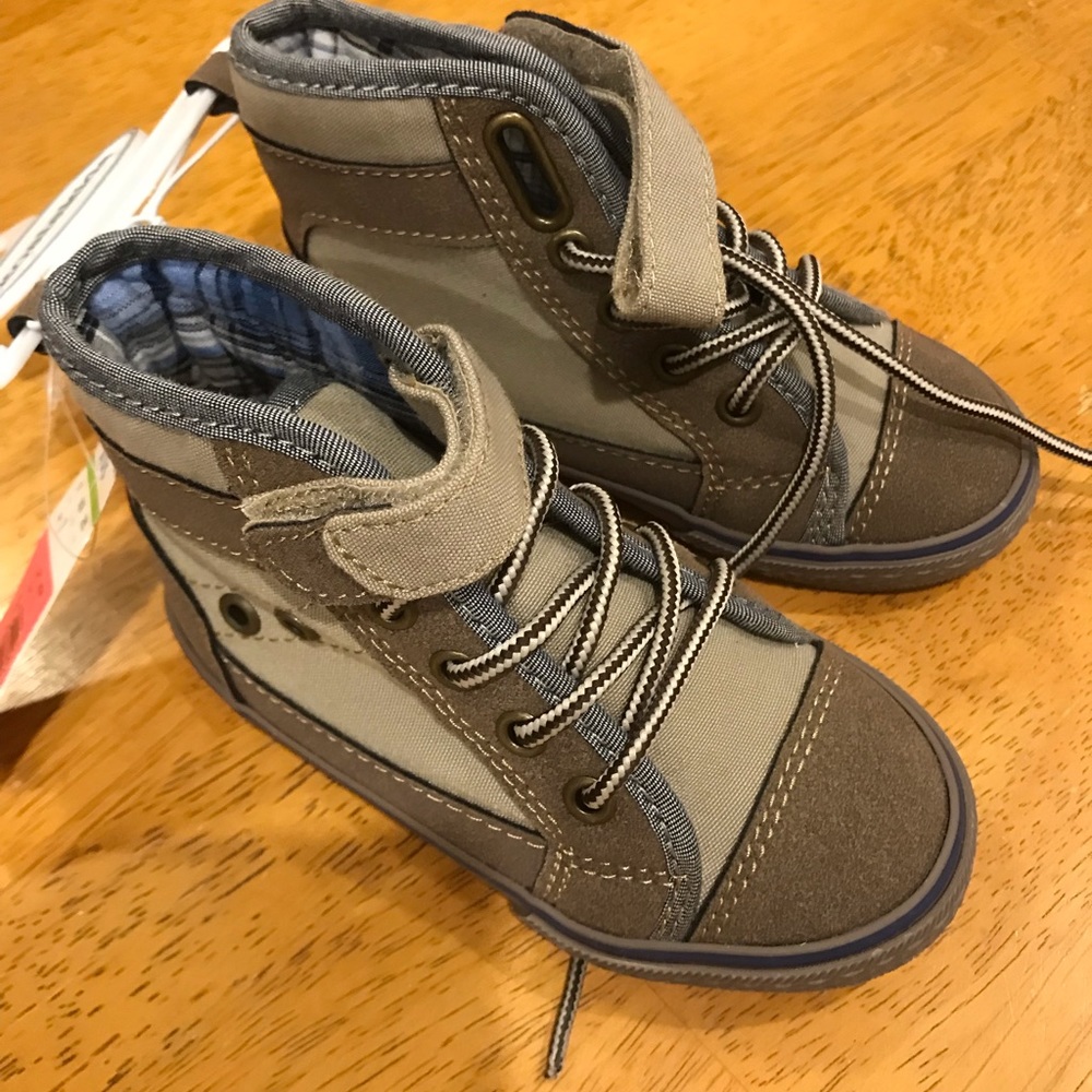 New with tag Boys shoes